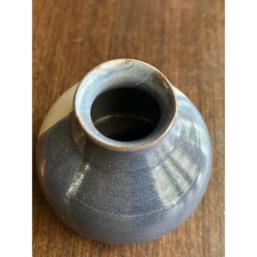 Vintage Handmade folk art studio potter vase signed blue gray swirl